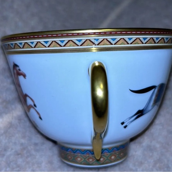 Hermes tea cup and saucer - Picture 7 of 8